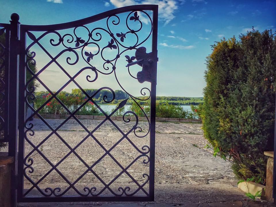 Хотел "Лодката" Tutrakan Exterior photo
